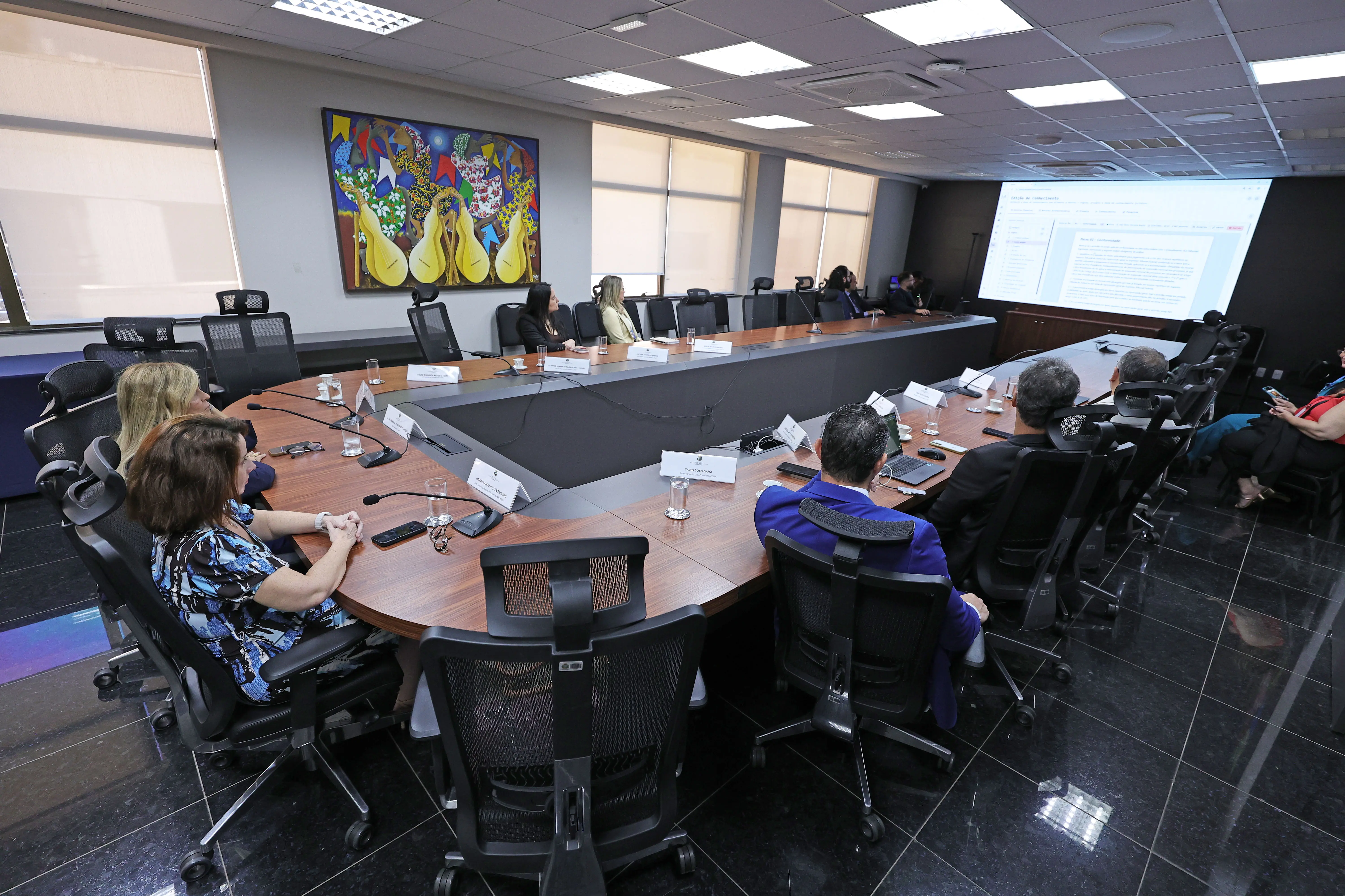 TJMT welcomes a delegation from TJBA to introduce the artificial intelligence Hannah