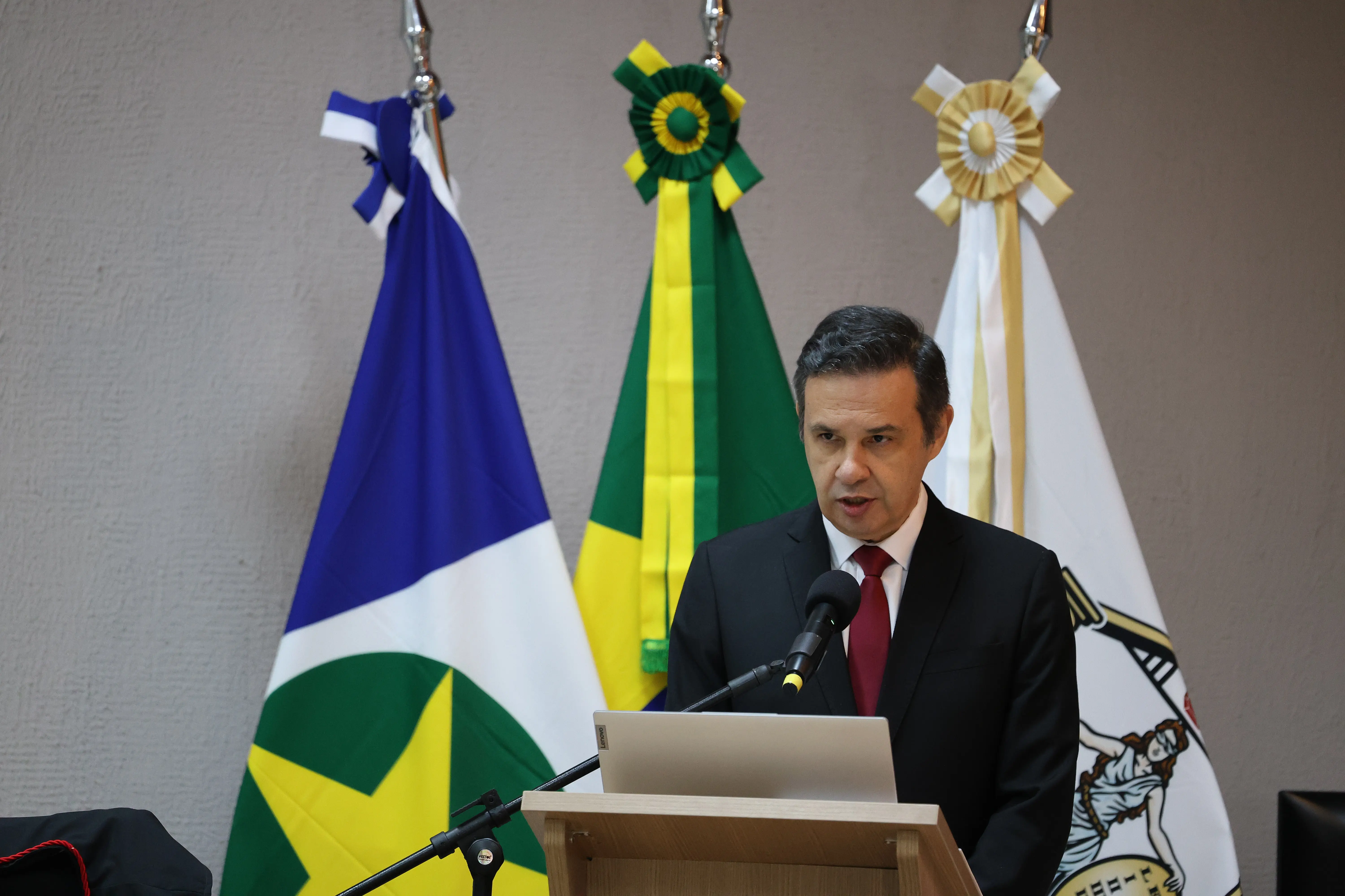 TJMT homenageia desembargador Sebastião Barbosa de Farias pelos 39 anos ...