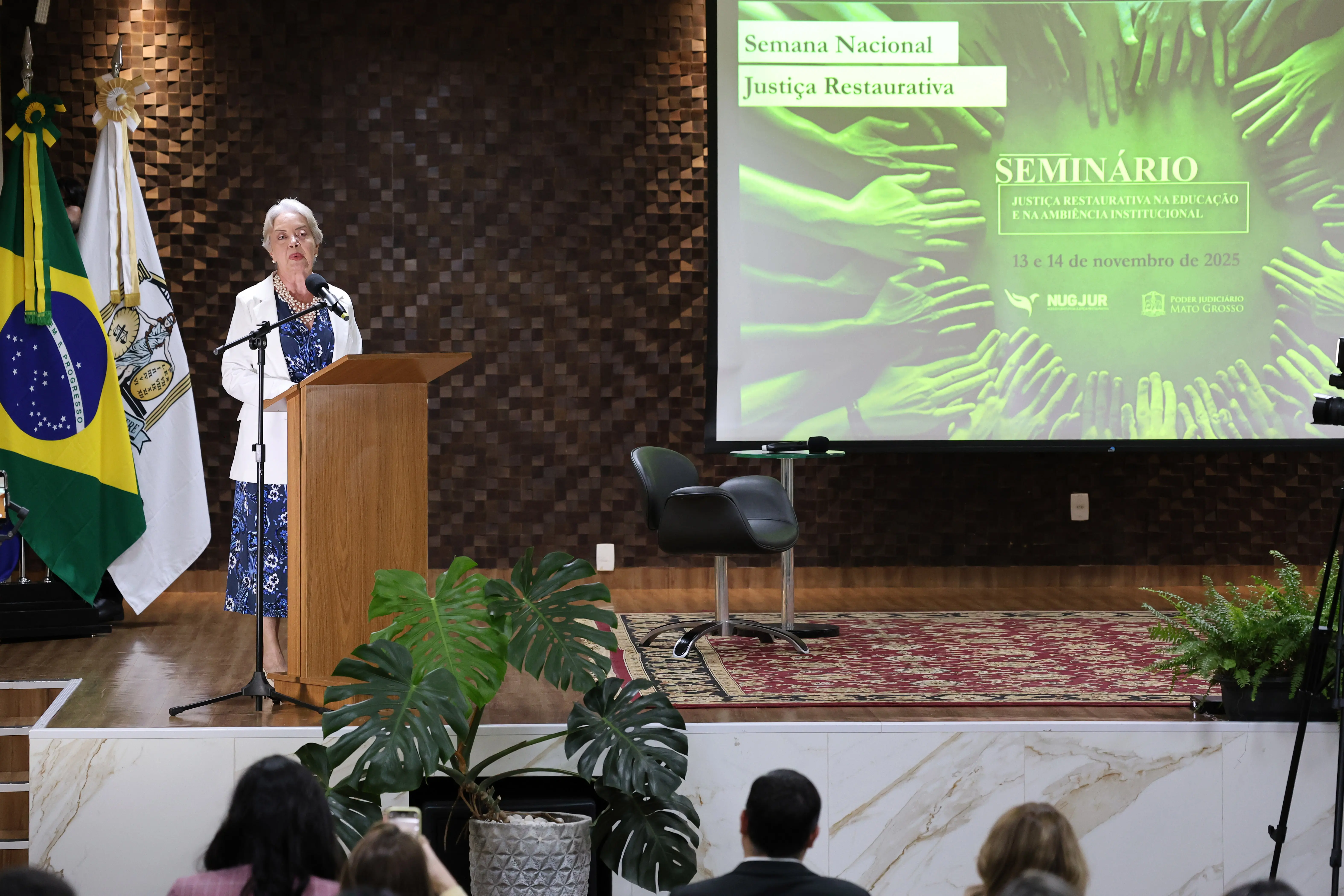 Em abertura de seminário, desembargadora Clarice Claudino convida para “jornada de reconexão”