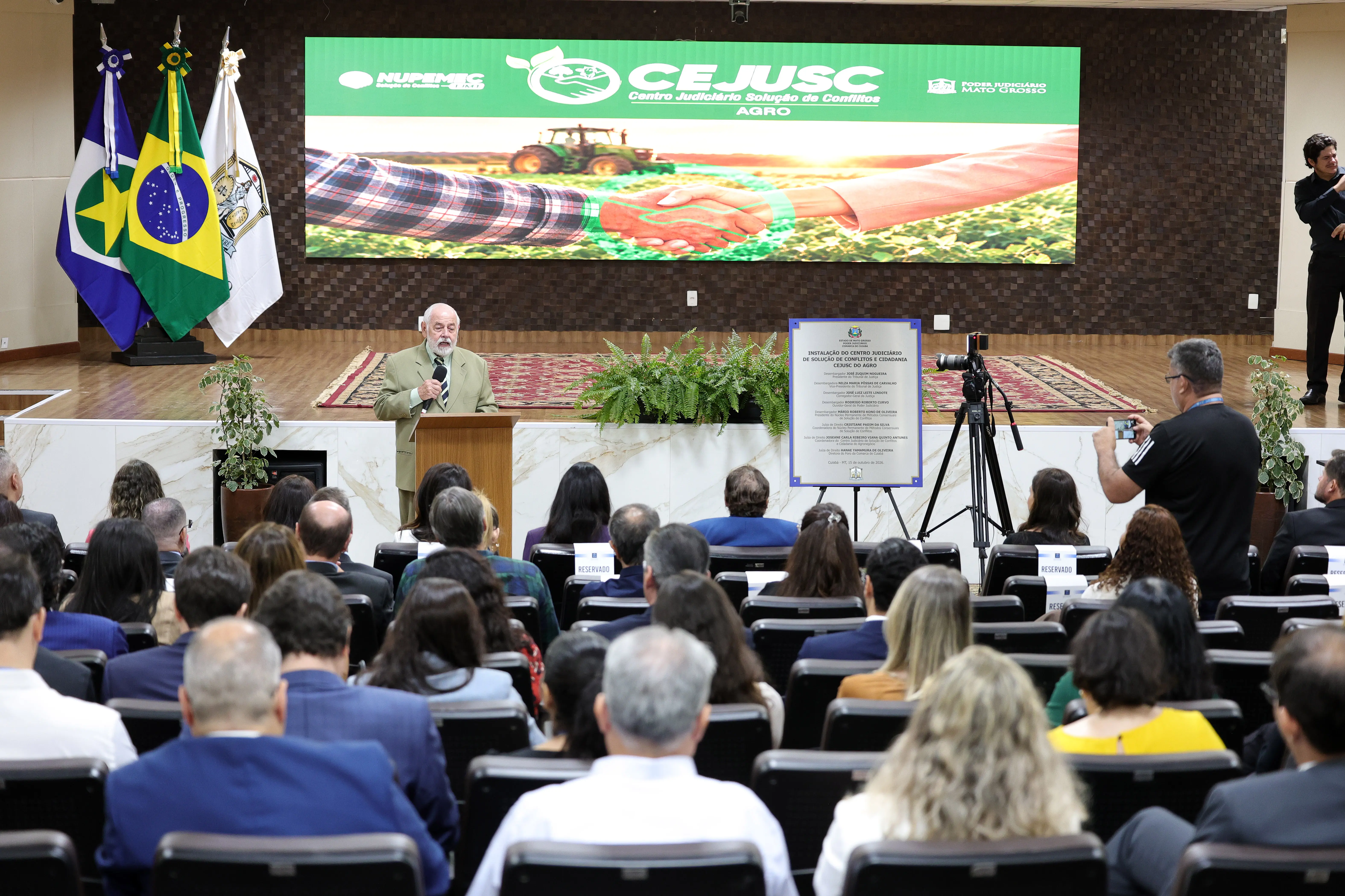 noticias/2026/10/tj-inaugura-primeiro-centro-judiciario-solucao-conflitos-especializado-no-agronegocio-pais