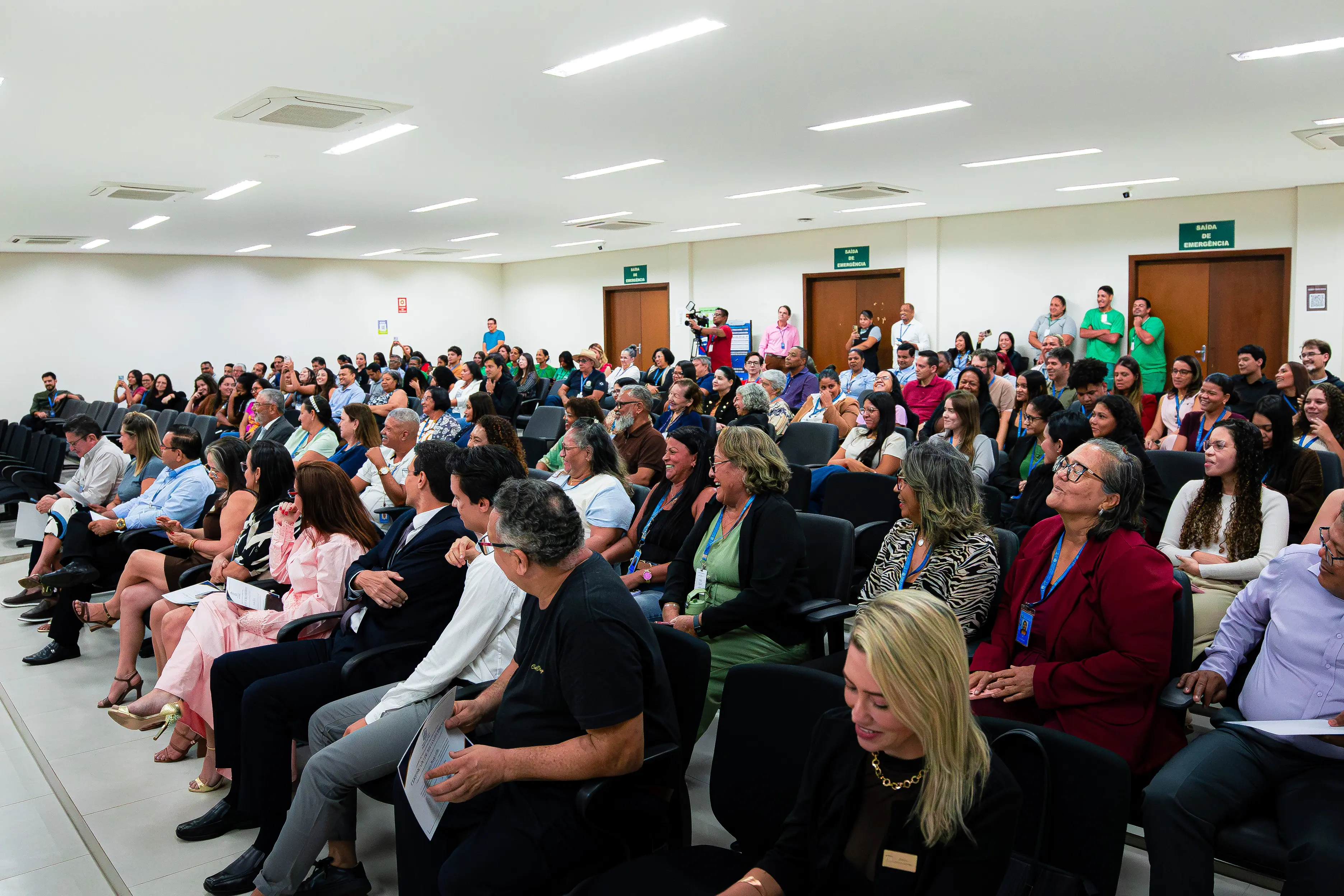 Fórum de Várzea Grande homenageia servidores do Judiciário em MT
