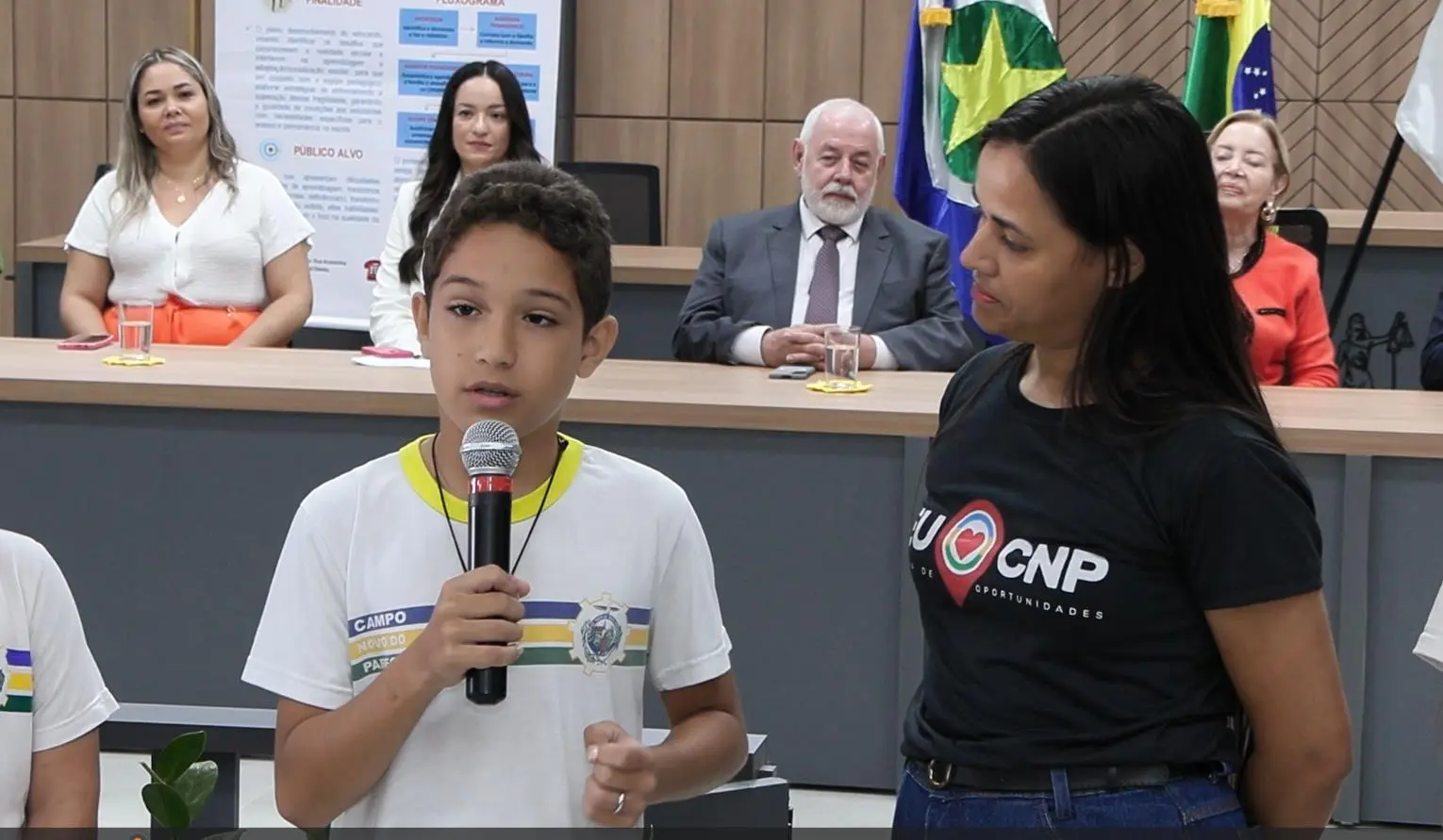aluno Nicolas Rodrigo de Freitas da Silva, durante seu depoimento sobre vivência no círculo de construção de paz