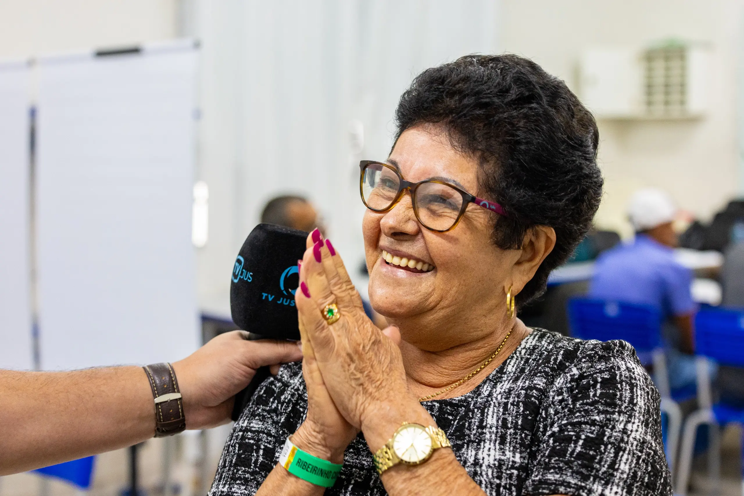 Atendimento no Ribeirinho Cidadão devolve esperança a moradora sem aposentadoria há nove anos